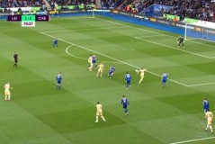 曼联与水晶宫的3-4-2-1阵型优劣对比及解析